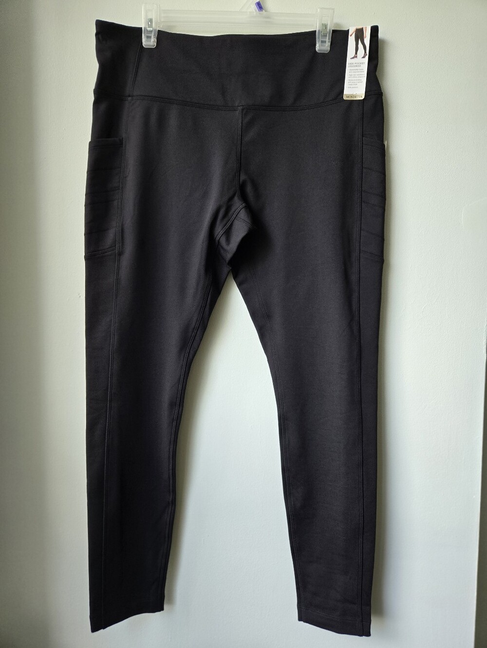 Mondetta XL Women Black Performance Leggings Side Pockets High Rise Soft Inside
